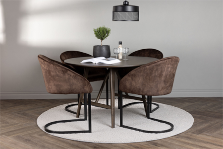 table de repas ronde avec 4 chaises cantilever